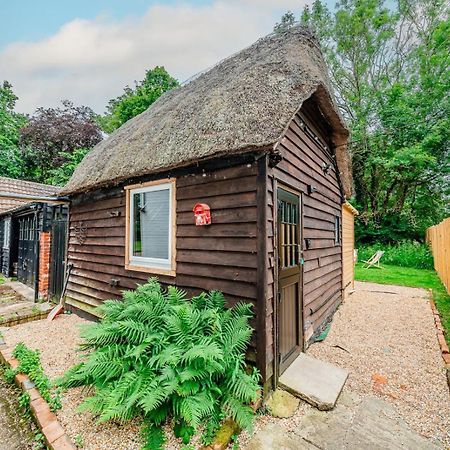 Cozy Cottage With Hot Tub! Cadnam Екстериор снимка