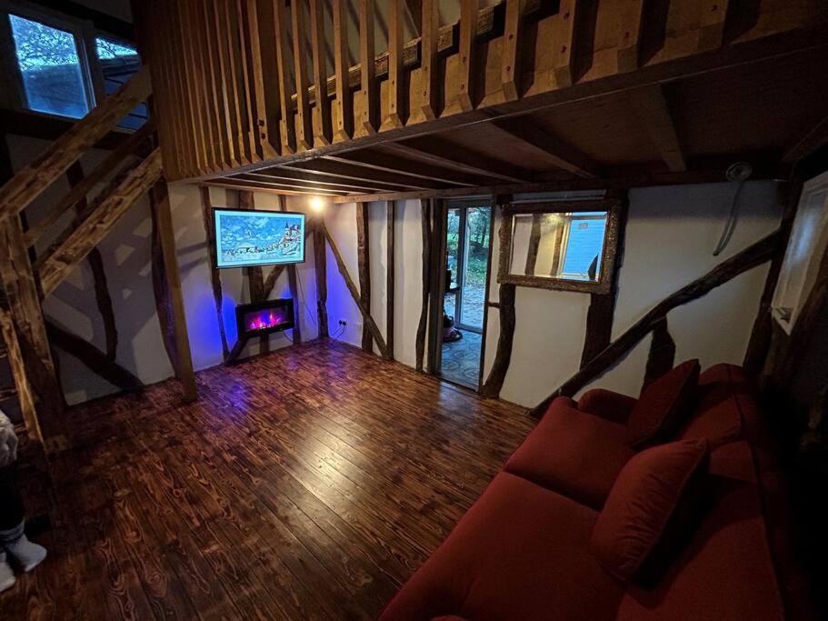 Cozy Cottage With Hot Tub! Cadnam Екстериор снимка