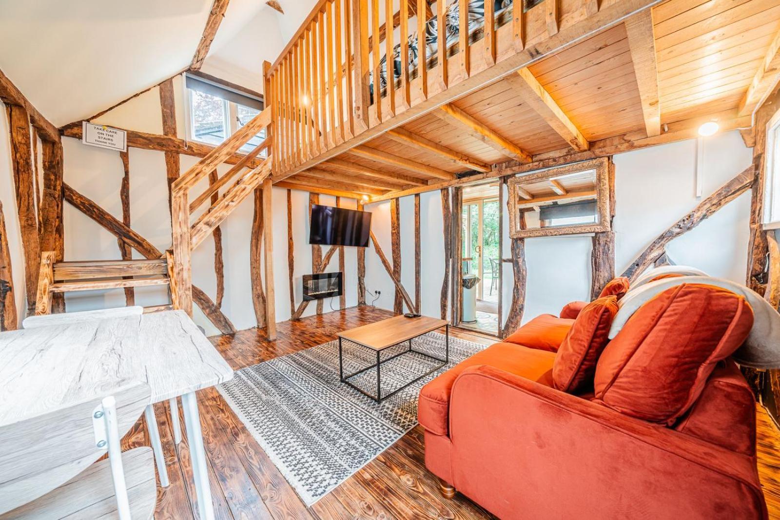 Cozy Cottage With Hot Tub! Cadnam Екстериор снимка